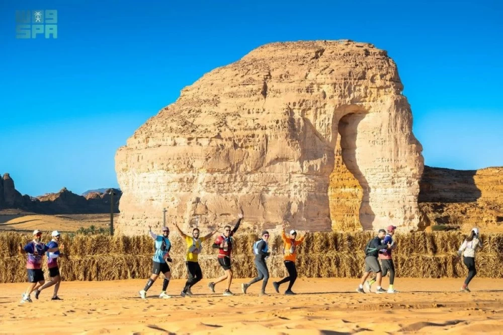 انطلاق منافسات سباق درب العلا بمسافات تصل لـ100 كيلومتر