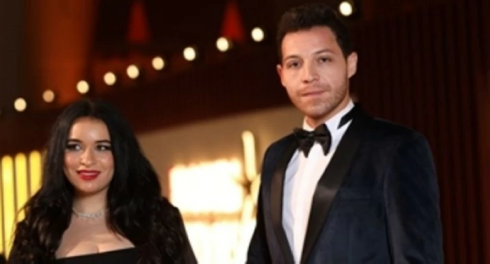 الفنان المصري محمود حجازي وطليقته