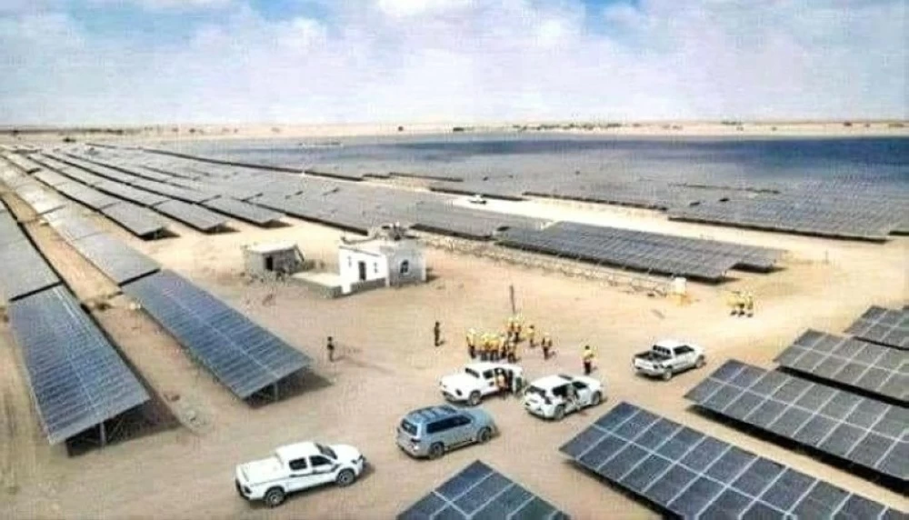 محطة الطاقة الشمسية في عدن التي جرى إيقافها «عن بعد» من قبل الإمارات.