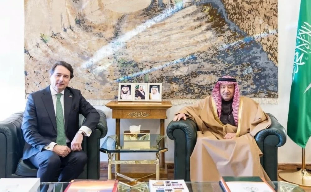 نائب وزير الخارجية المهندس وليد بن عبدالكريم الخريجي خلال استقباله سفير البرتغال لدى المملكة نونو ماتياس.