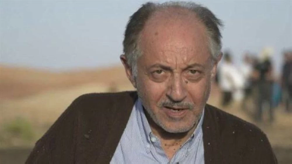 الفنان المصري عبد العزيز مخيون.