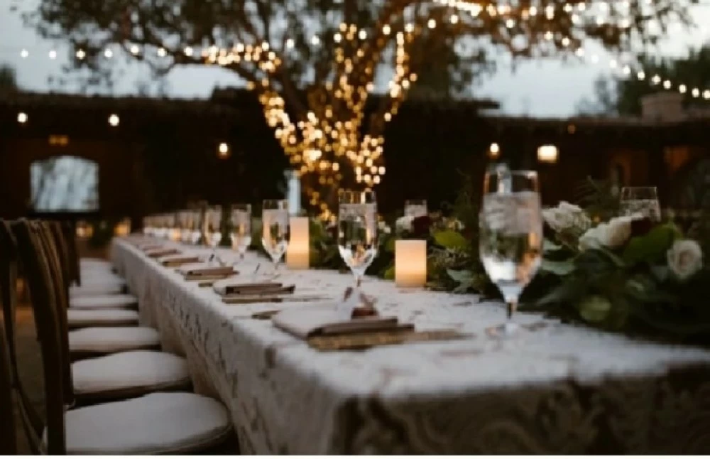 الأرض تنشق وتبتلع «حفل زفاف».. ونجاة العروسين بأعجوبة. للاطلاع على 