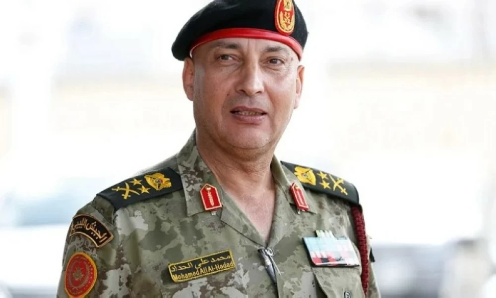 طائرة رئيس الأركان الليبي الفريق أول محمد الحداد سقطت بكامل سرعتها.