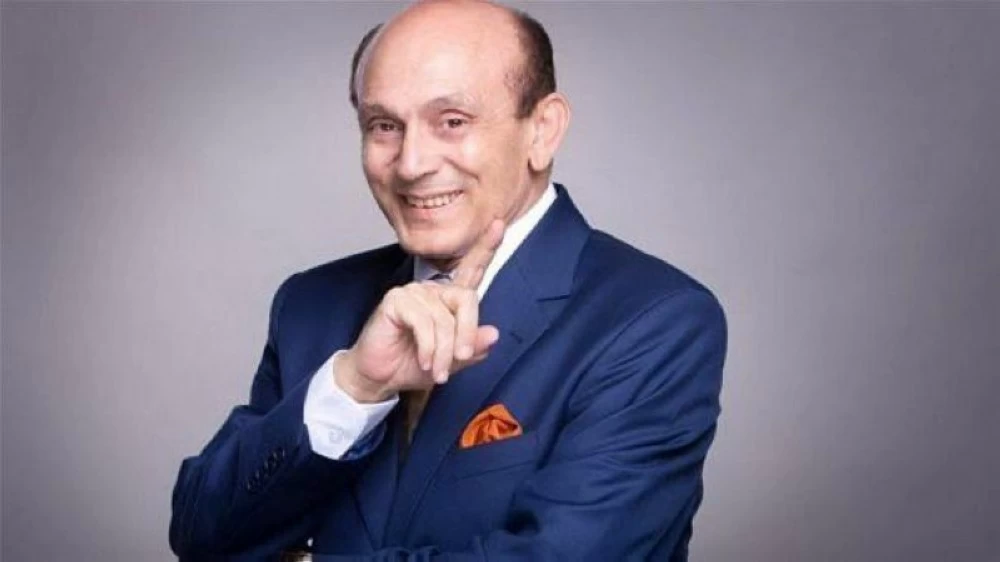 محمد صبحي يتعرض لوعكة صحية مفاجئة وينقل إلى المستشفى. للاطلاع على 