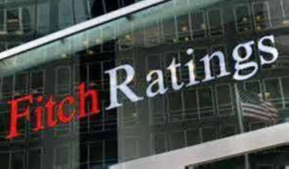 الوكالة أوضحت أن تعديل النظرة المستقبلية يعكس مزيداً من التراجع في نقاط الضعف الخارجية نتيجة لارتفاع أسعار صرف العملات الأجنبية بوتيرة أسرع من المتوقع.