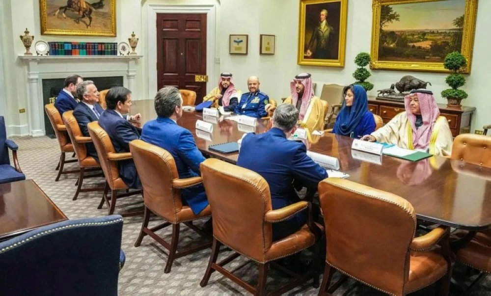 وزير الدفاع يبحث الشراكة السعودية الأمريكية مع وزيري الخارجية والحرب لدى الولايات المتحدة