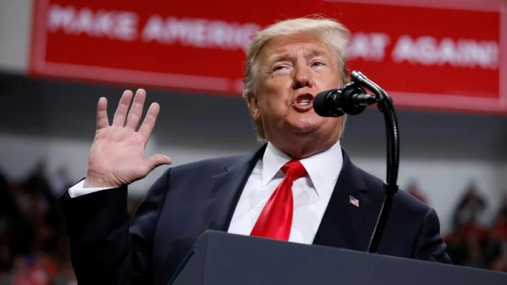 شن هجوماً حادا عليها .. ترمب يهدد إلهان عمر بالسجن أو الترحيل. للاطلاع على 