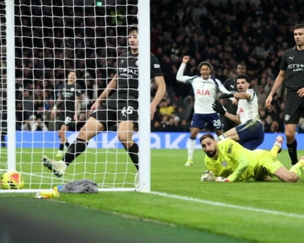 من مباراة توتنهام ومانشستر سيتي.