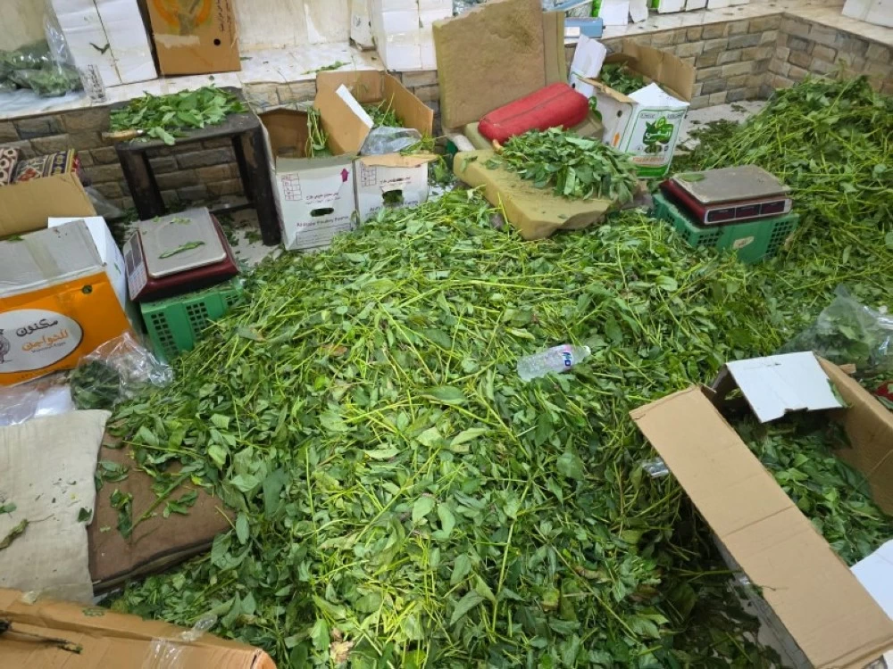 منع تسويق ورقيات وقشطة وتمور فاسدة في جدة. للاطلاع على 