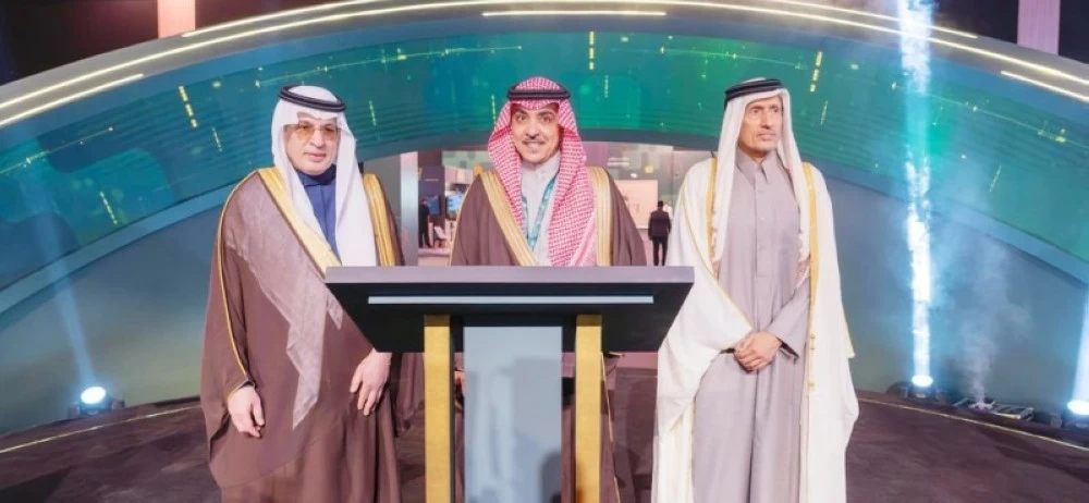 وزير الإعلام سلمان الدوسري خلال افتتاحه المنتدى السعودي للإعلام 2026.

 