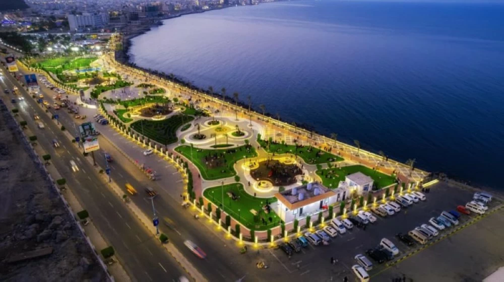 تستعيد عافيتها بعد سنوات من الظلام