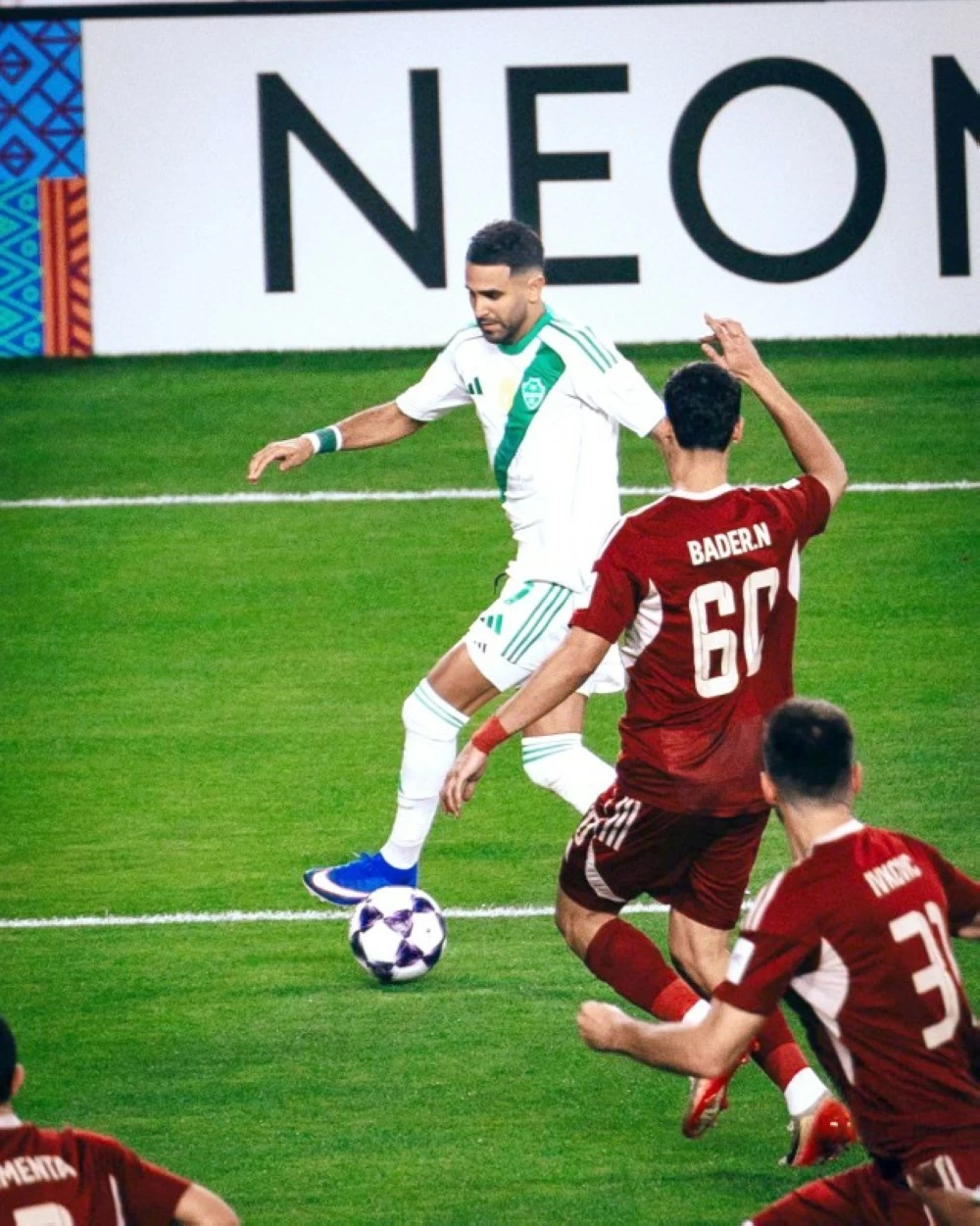 
فريق الأهلي يتعادل سلبياً مع الوحدة الإماراتي ويصعد للمركز الثاني في دوري أبطال آسيا لأندية النخبة.    