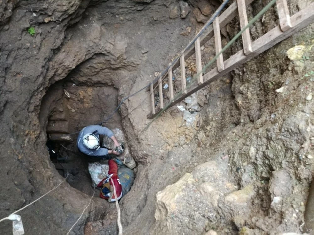  فرق الإنقاذ واجهت صعوبات كبيرة خلال عملية الانتشال.