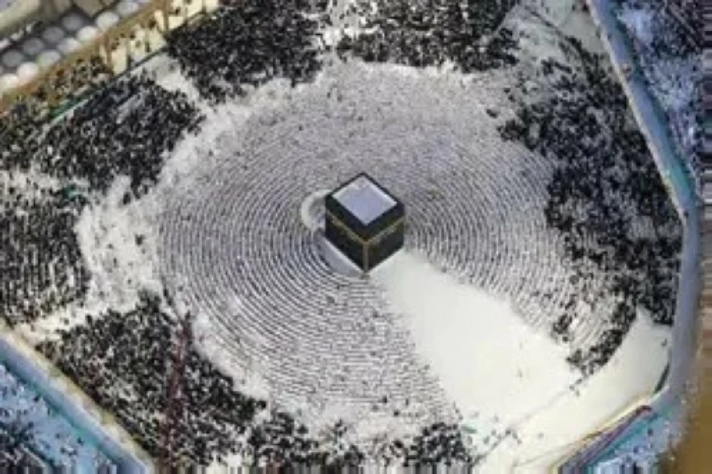 عاجل «الأرصاد» عن طقس رمضان في مكة والمدينة: حرارة أعلى من المعدل وأمطار أقل. للاطلاع على 