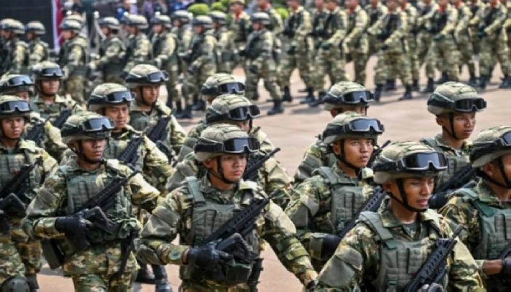 عاجل | إندونيسيا تلوّح بقوة سلام إلى غزة.. 8 آلاف جندي رهن التفويض الدولي. للاطلاع على 