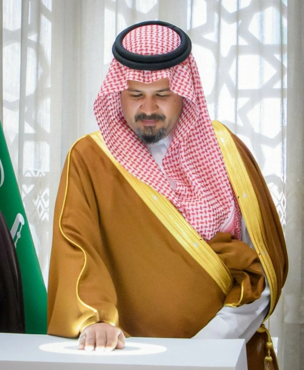 أمير منطقة المدينة المنورة الأمير سلمان بن سلطان بن عبدالعزيز يدشن حملة «الجود منا وفينا».