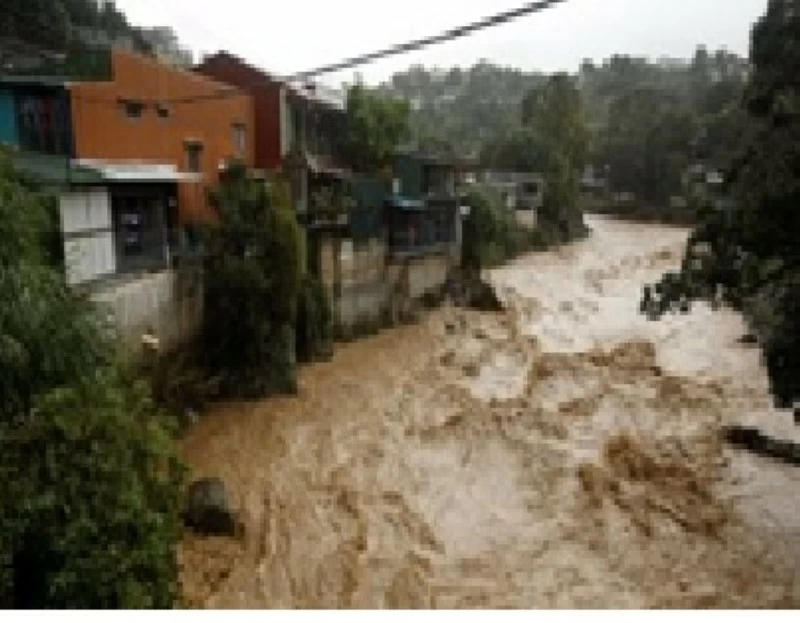 الأمطار تحول المنازل إلى قبور.. الأرض تبتلع 7 أشخاص في الفلبين