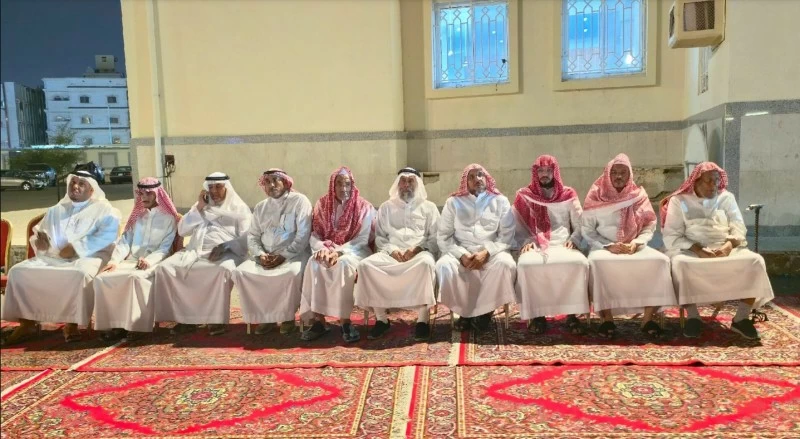 آل نصيف وآل صالح يتلقيان التعازي في فقيدهما محمد