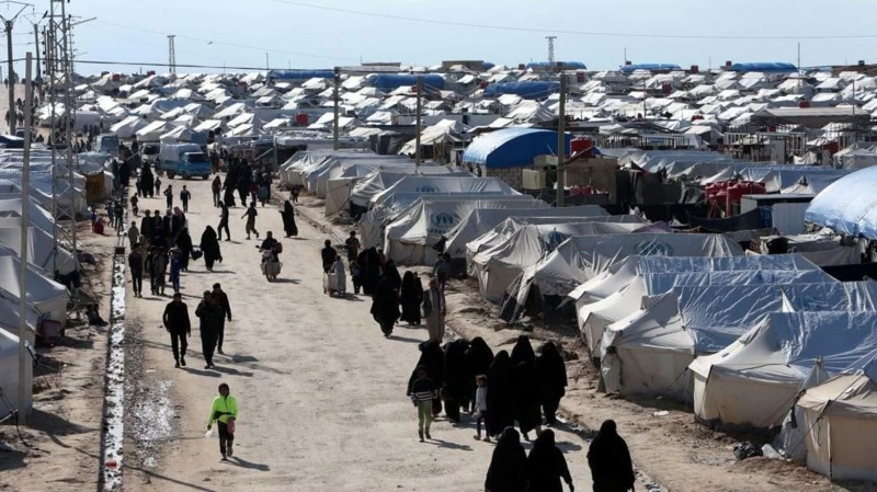 سورية تواجه خطراً جديداً.. هروب 20 ألف «داعشي» بعد فوضى «الهول»