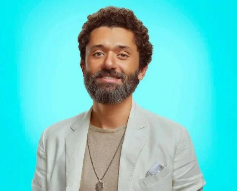 كريم محمود عبدالعزيز.