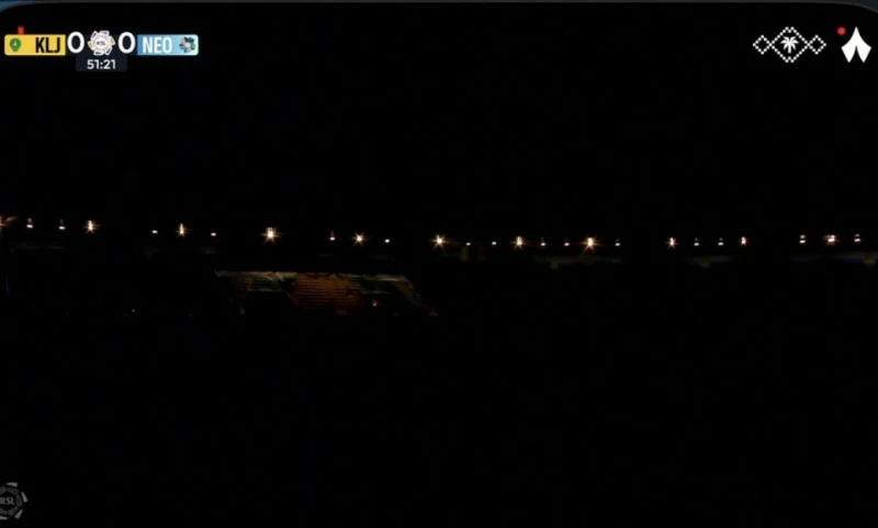 مصادر «عكاظ» تكشف أسباب انقطاع الكهرباء بملعب الأمير محمد بن فهد