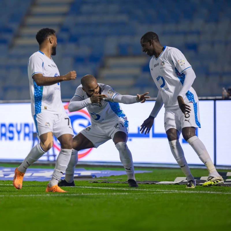 نيوم ينتزع النقاط الـ 3 من الخليج