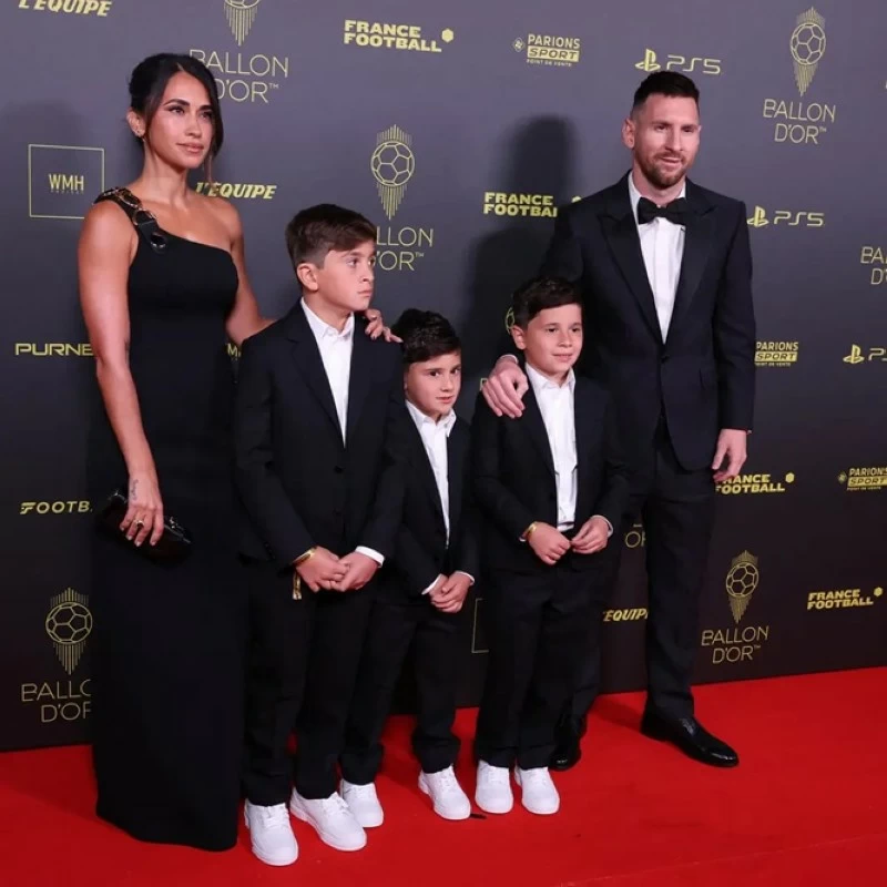 عاجل | طلاق ميسي وزوجته يشعل «السوشيال ميديا».. ماذا جرى؟. للاطلاع على 