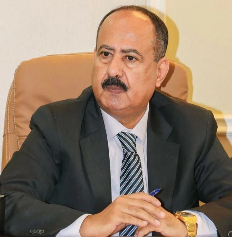 محسن العمري.