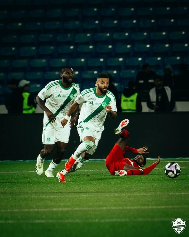 الأهلي يعاند الخسارة في 13 مواجهة