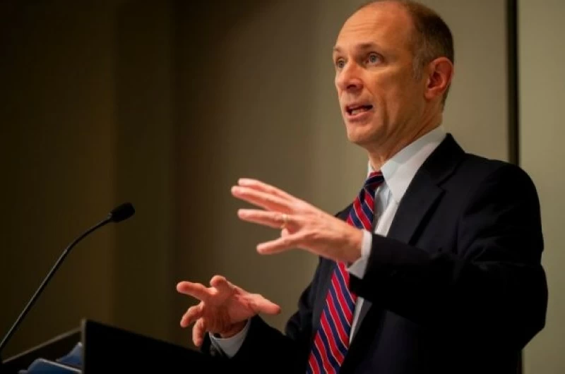 رئيس بنك الاحتياطي الفيدرالي في شيكاغو أوستان جولسبي