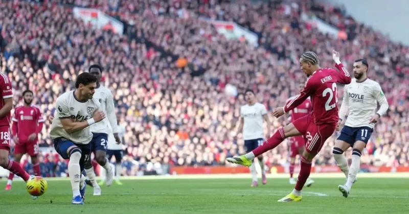 مباراة ليفربول ووست هام.