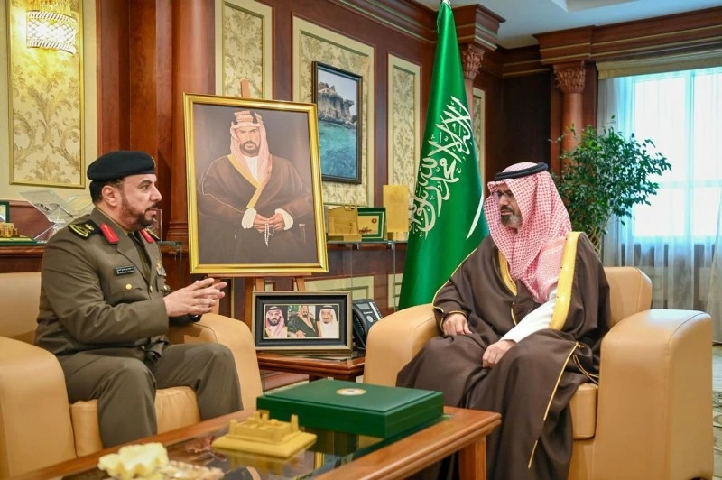 نائب أمير جازان يتسلّم التقرير السنوي لشرطة المنطقة