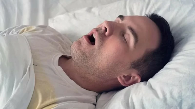 5 طرق بسيطة لوقف الشخير وزيادة طاقتك اليومية