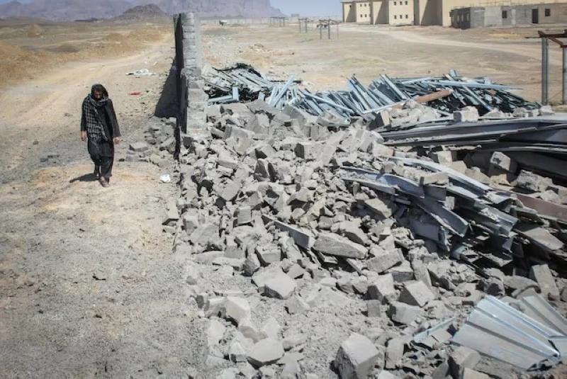 توتر إقليمي يفاقم معاناة أفغانستان بعد الزلازل المدمرة