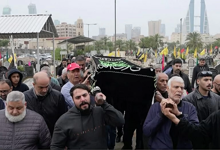 سارة دشتي.. شهيدة لم تبحث عن الأضواء لكن موتها أضاء البحرين