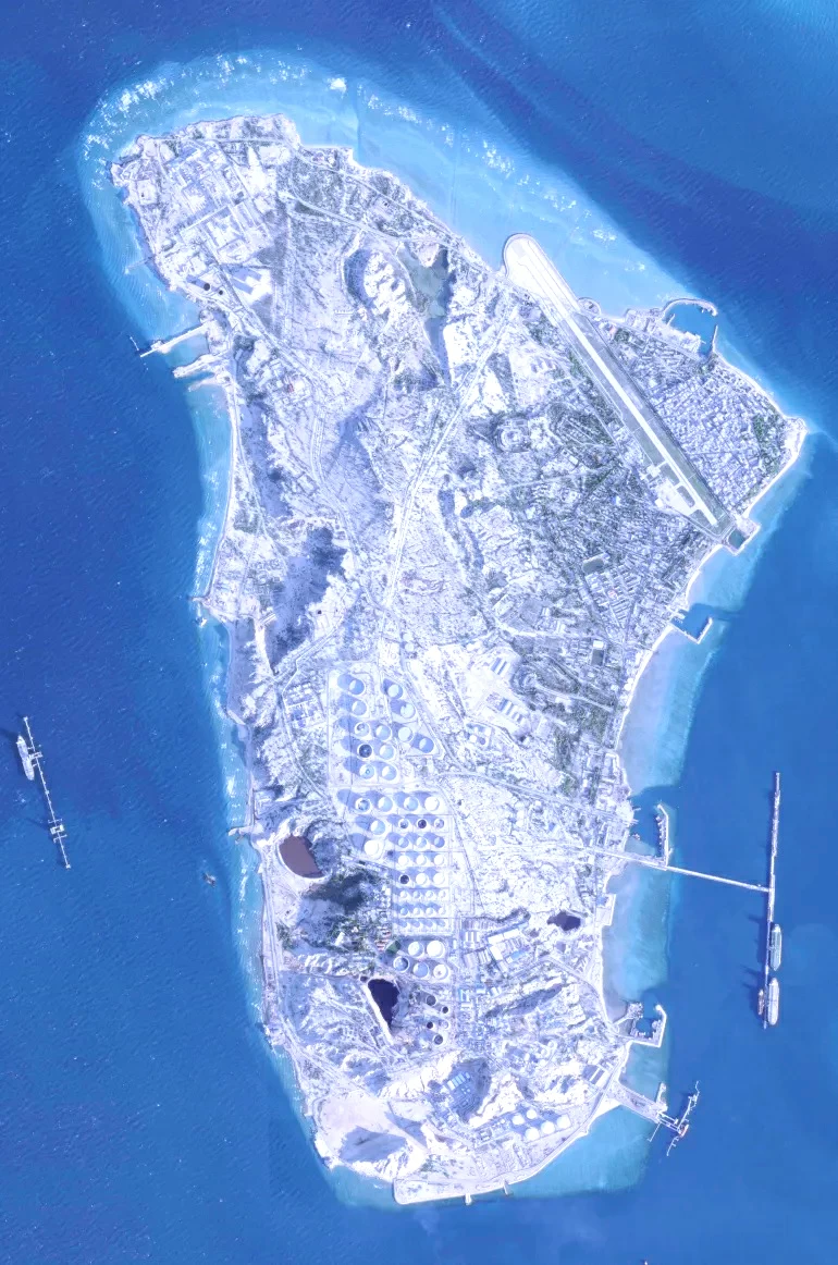 
صورة بالأقمار الصناعية لجزيرة خارك الإيرانية. 