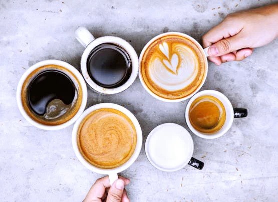 القهوة ومشروبات الطاقة.