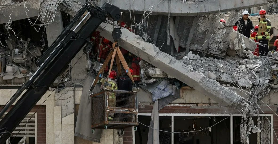 تدمير مصنع الصلب