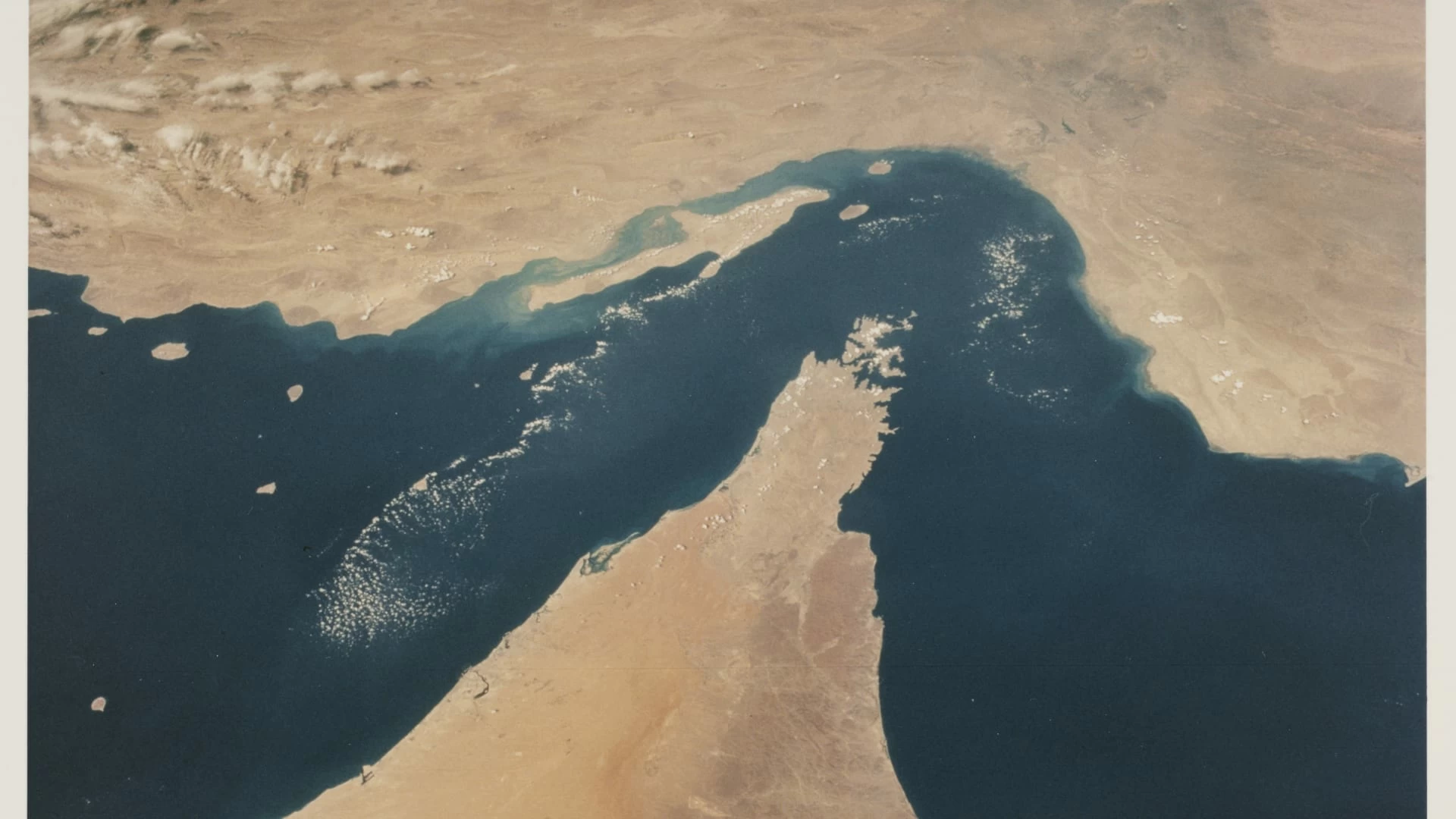 عاجل | مهلة ترمب تقترب من النهاية.. وماكرون يرفض العمل العسكري.. أزمة «هرمز» تتفاقم. للاطلاع على 