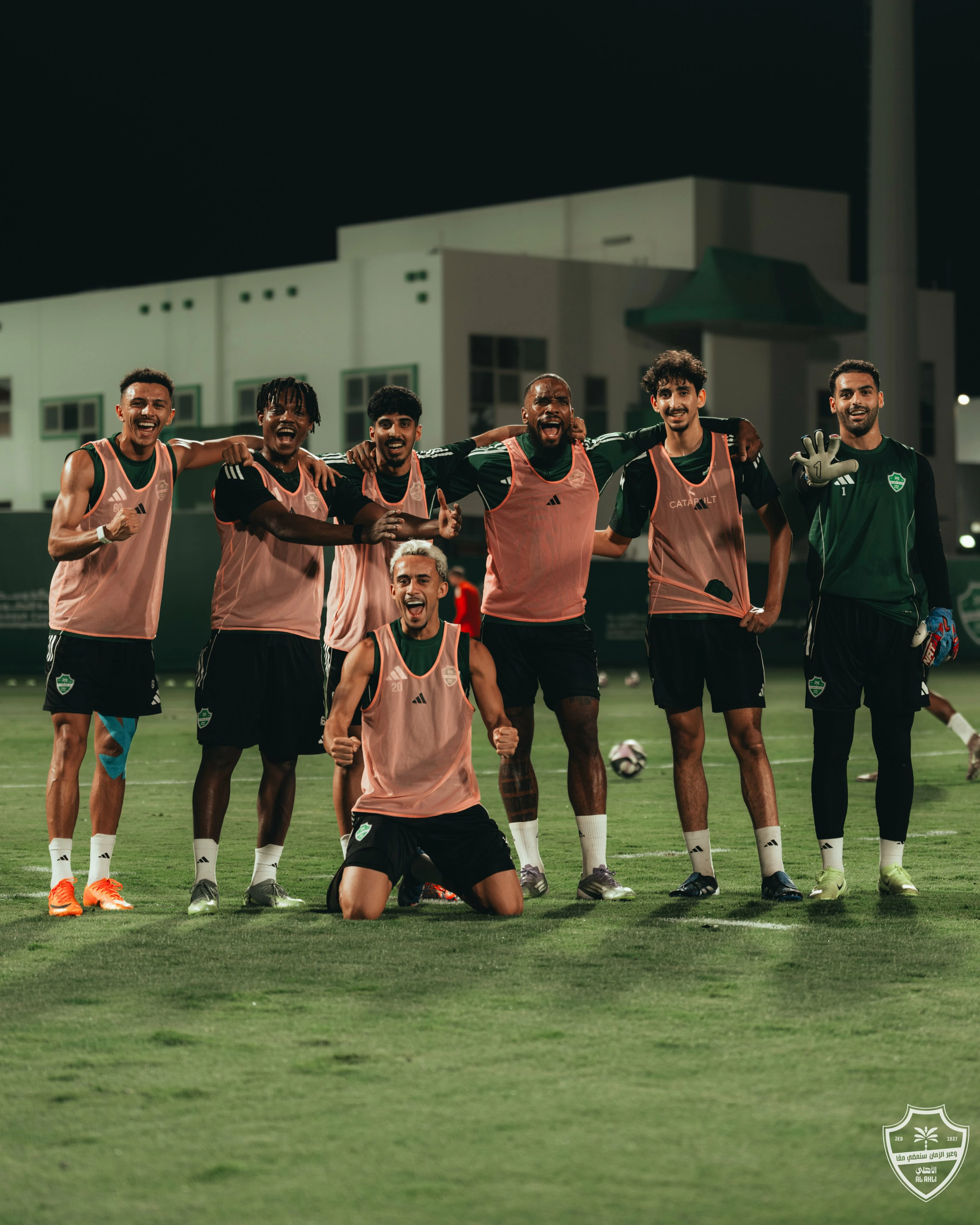 للعودة للمنافسة.. الأهلي يطمع في نقاط ضمك دوري روشن السعودي : صالح عابد الحربي saleh_okaz. للاطلاع على 