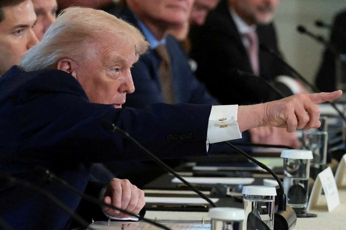 عاجل | ماذا في «جعبة» ترمب بعد انتهاء مهلة الإنذار الأخير؟. للاطلاع على 