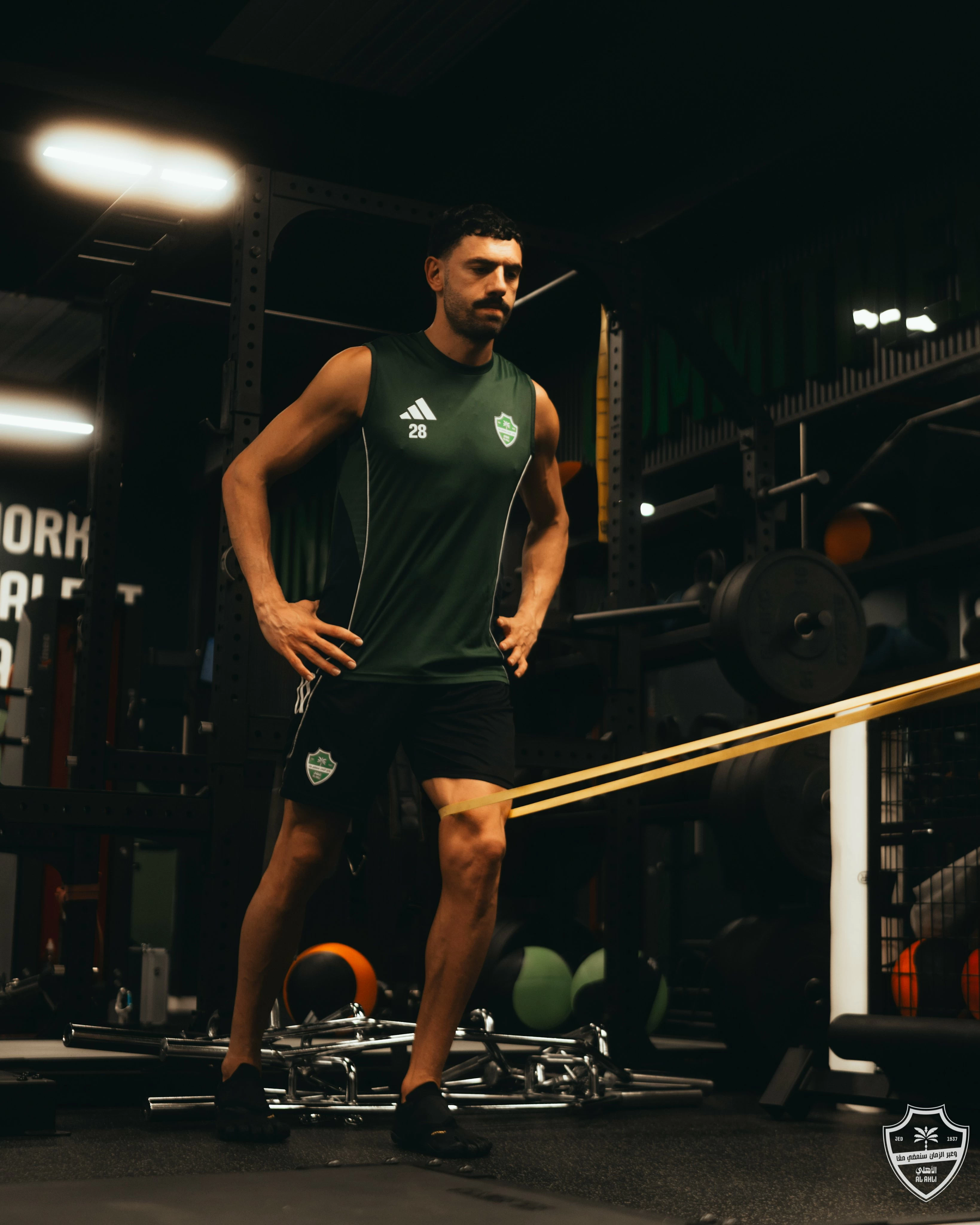 الإصابات تقلق الأهلي قبل «النخبة الآسيوية».. 4 لاعبين خارج الخدمة. : عائض الدهاس. للاطلاع على 