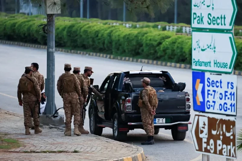 عاجل | أول لقاء بين فانس وقاليباف.. اتفاق دائم أم تصعيد جديد؟. للاطلاع على 