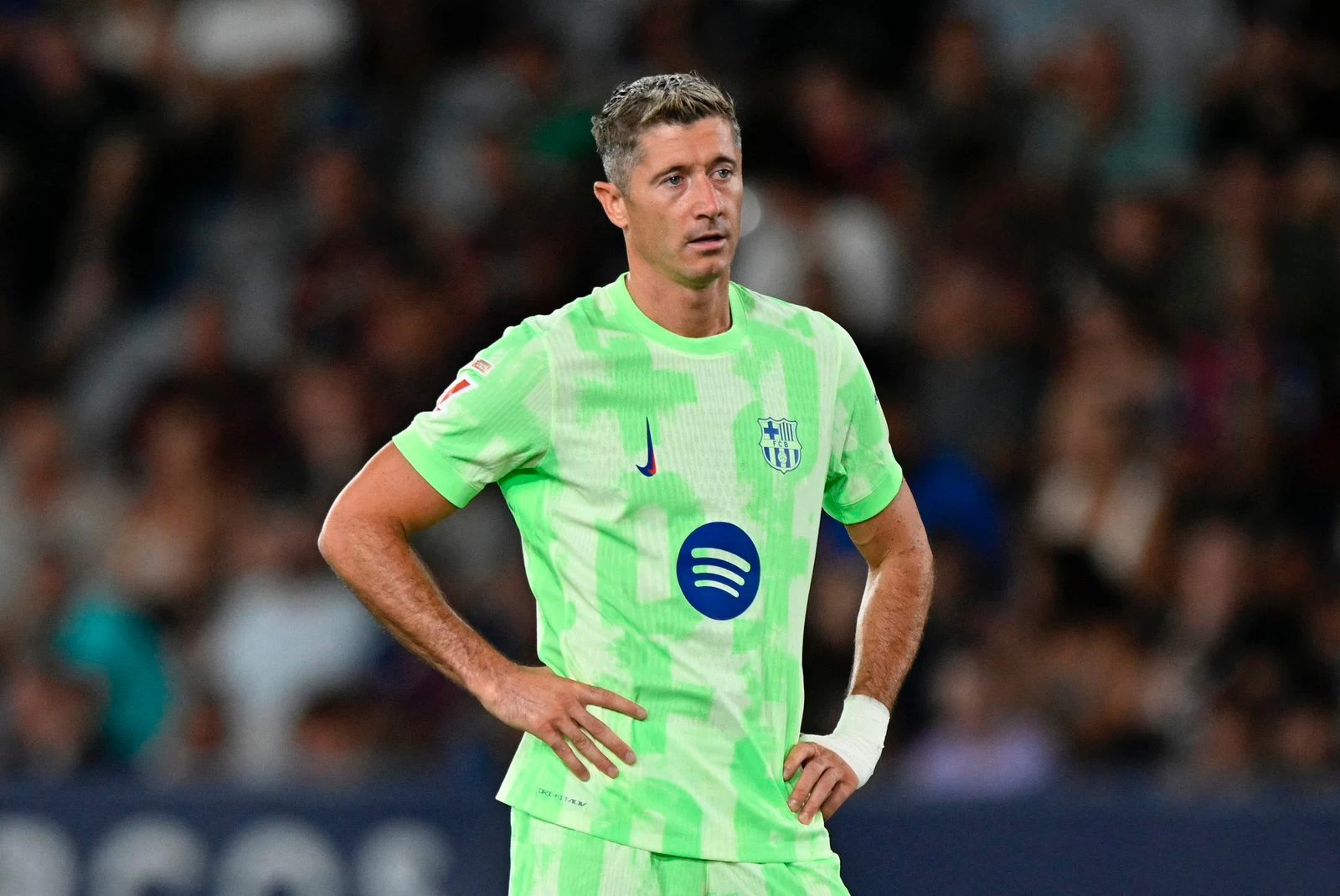 مستقبل ليفاندوفسكي مع البرشا.. «غامض»