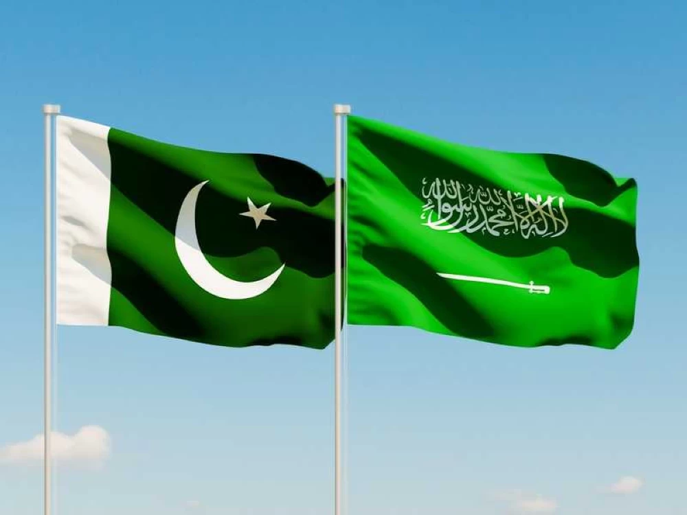 عاجل | وصول قوة عسكرية باكستانية إلى السعودية ضمن اتفاقية الدفاع الإستراتيجي المشترك. للاطلاع على 