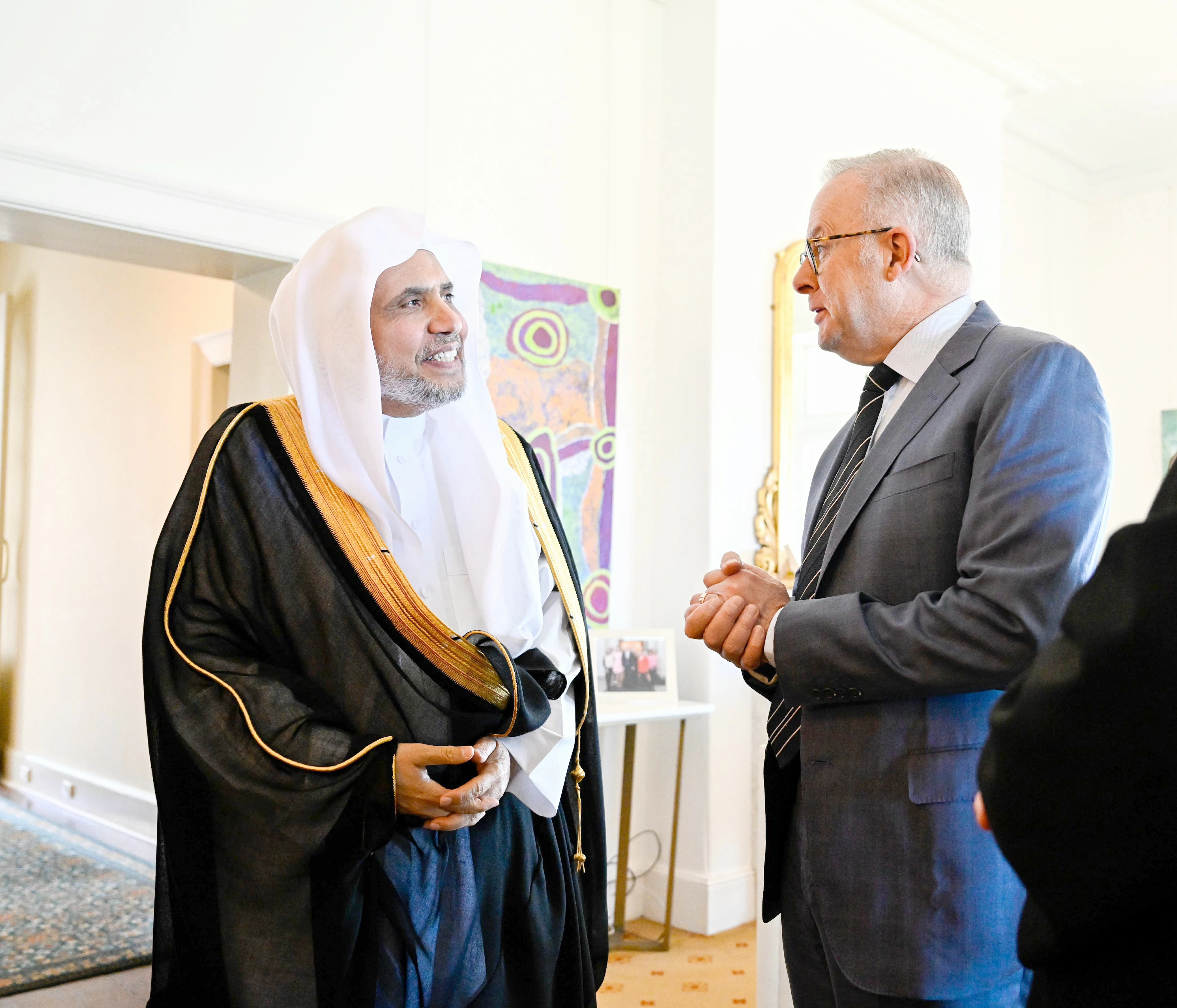 
حديث موسع بين رئيس الوزراء الأسترالي والأمين العام لرابطة العالم الإسلامي الشيخ الدكتور محمد العيسى. 