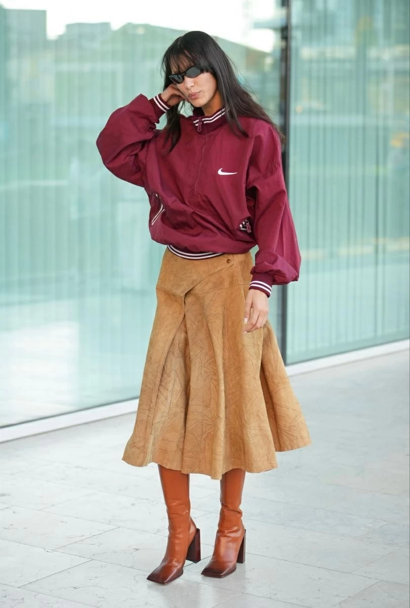 جاكيت الـWindbreaker.. من قطعة رياضية إلى عنصر أساسي في الإطلالة العصرية