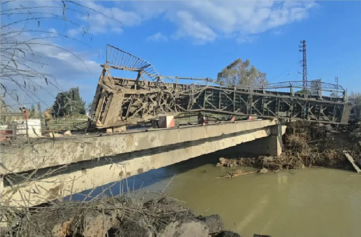 جسر القاسمية الذي تعرض للقصف الإسرائيلي