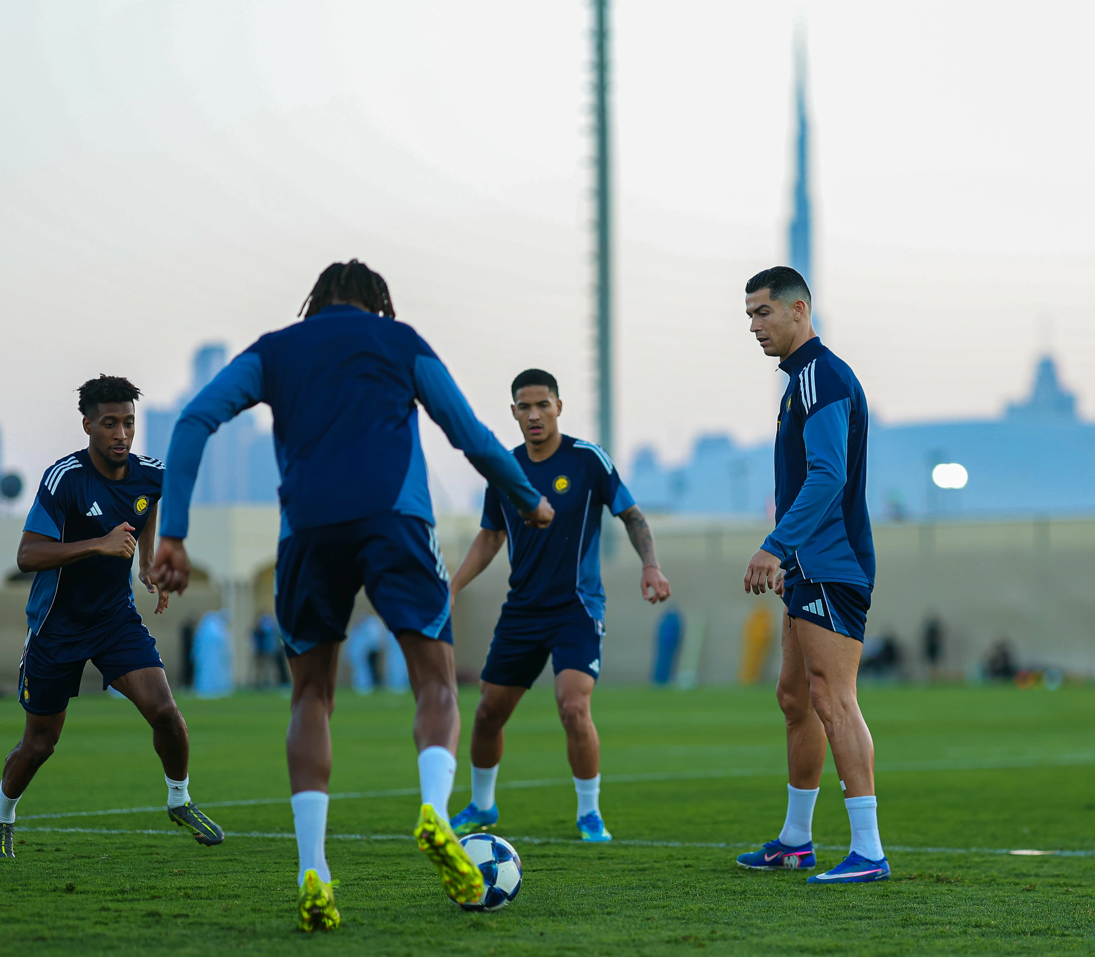 النصر يعتمد على الاستحواذ قبل مواجهة الوصل