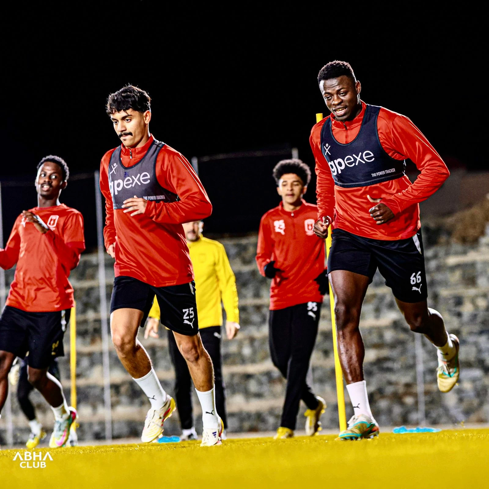 جولة الحسم تقترب.. دوري يلو يشتعل في صراع الصعود والبقاء